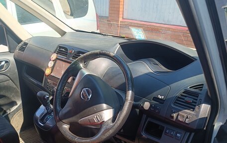 Nissan Serena IV, 2011 год, 960 000 рублей, 5 фотография