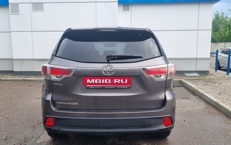 Toyota Highlander III, 2015 год, 2 890 000 рублей, 6 фотография