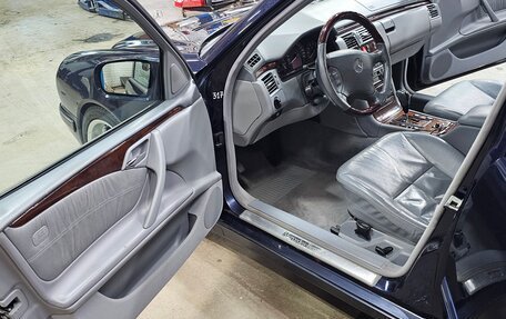 Mercedes-Benz E-Класс, 2003 год, 900 000 рублей, 24 фотография
