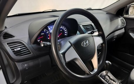 Hyundai Solaris II рестайлинг, 2011 год, 570 000 рублей, 8 фотография