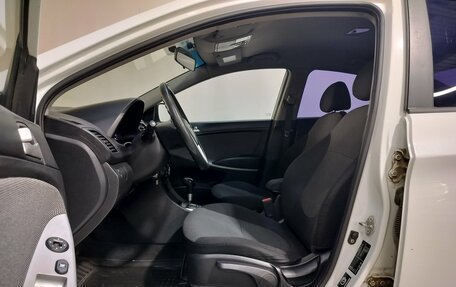 Hyundai Solaris II рестайлинг, 2011 год, 570 000 рублей, 14 фотография