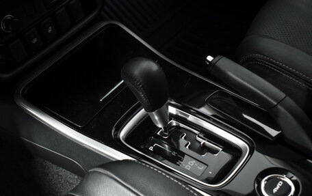 Mitsubishi Outlander III рестайлинг 3, 2018 год, 2 450 000 рублей, 11 фотография