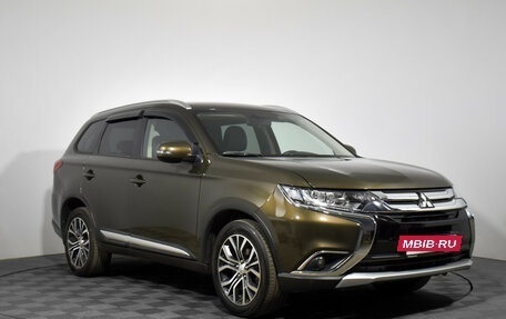 Mitsubishi Outlander III рестайлинг 3, 2018 год, 2 450 000 рублей, 3 фотография