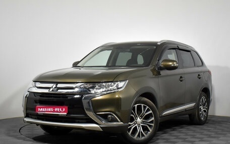 Mitsubishi Outlander III рестайлинг 3, 2018 год, 2 450 000 рублей, 1 фотография