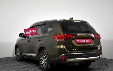 Mitsubishi Outlander III рестайлинг 3, 2018 год, 2 450 000 рублей, 7 фотография