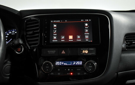 Mitsubishi Outlander III рестайлинг 3, 2018 год, 2 450 000 рублей, 16 фотография