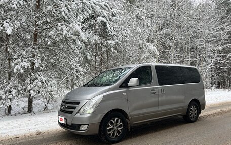 Hyundai Grand Starex Grand Starex I рестайлинг 2, 2016 год, 2 500 000 рублей, 2 фотография