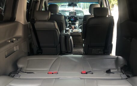 Hyundai Grand Starex Grand Starex I рестайлинг 2, 2016 год, 2 500 000 рублей, 9 фотография