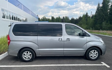 Hyundai Grand Starex Grand Starex I рестайлинг 2, 2012 год, 1 950 000 рублей, 3 фотография