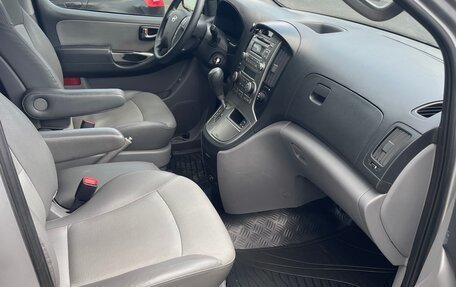 Hyundai Grand Starex Grand Starex I рестайлинг 2, 2012 год, 1 950 000 рублей, 11 фотография
