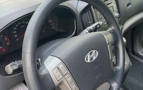 Hyundai Grand Starex Grand Starex I рестайлинг 2, 2012 год, 1 950 000 рублей, 13 фотография