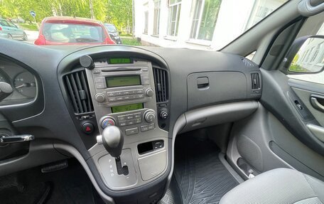 Hyundai Grand Starex Grand Starex I рестайлинг 2, 2012 год, 1 950 000 рублей, 18 фотография