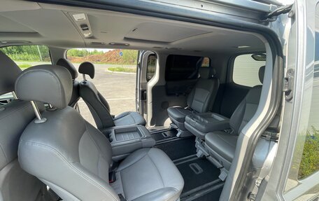 Hyundai Grand Starex Grand Starex I рестайлинг 2, 2012 год, 1 950 000 рублей, 26 фотография