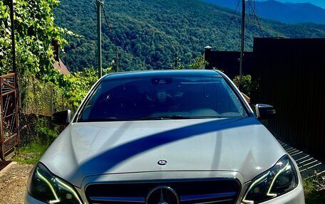 Mercedes-Benz E-Класс, 2015 год, 1 450 000 рублей, 4 фотография