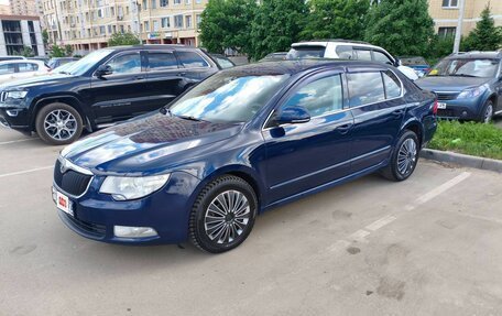 Skoda Superb III рестайлинг, 2010 год, 800 000 рублей, 3 фотография