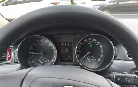 Skoda Superb III рестайлинг, 2010 год, 800 000 рублей, 34 фотография