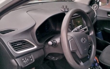 Hyundai Solaris II рестайлинг, 2018 год, 1 130 000 рублей, 9 фотография
