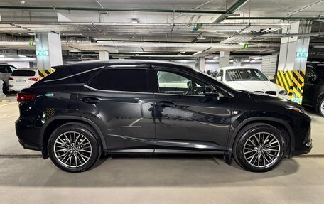 Lexus RX IV рестайлинг, 2022 год, 6 000 000 рублей, 2 фотография