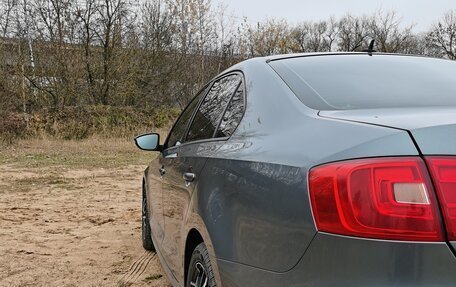 Volkswagen Jetta VI, 2011 год, 1 000 000 рублей, 3 фотография