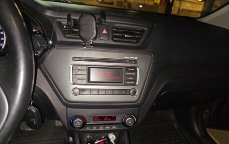 KIA Rio III рестайлинг, 2016 год, 1 100 000 рублей, 28 фотография