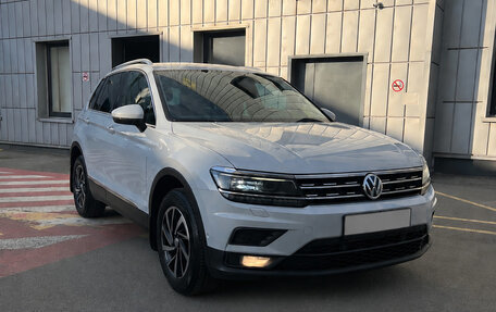 Volkswagen Tiguan II, 2018 год, 2 250 000 рублей, 2 фотография