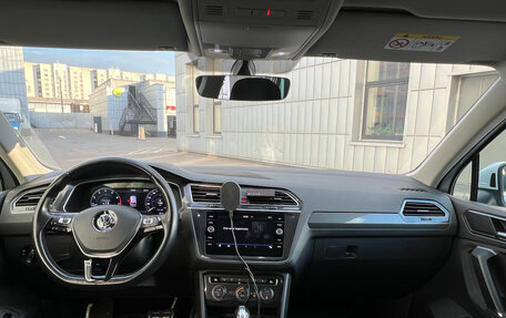 Volkswagen Tiguan II, 2018 год, 2 250 000 рублей, 12 фотография