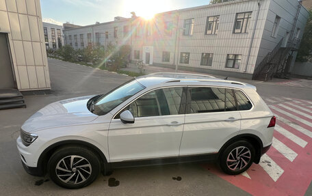 Volkswagen Tiguan II, 2018 год, 2 250 000 рублей, 11 фотография