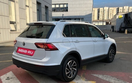 Volkswagen Tiguan II, 2018 год, 2 250 000 рублей, 3 фотография