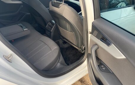 Audi A4, 2017 год, 1 500 000 рублей, 14 фотография