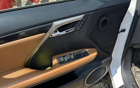Lexus RX IV рестайлинг, 2021 год, 5 190 000 рублей, 12 фотография