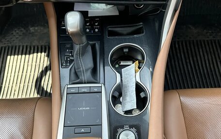 Lexus RX IV рестайлинг, 2021 год, 5 190 000 рублей, 14 фотография
