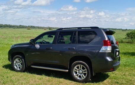 Toyota Land Cruiser Prado 150 рестайлинг 2, 2010 год, 3 350 000 рублей, 2 фотография