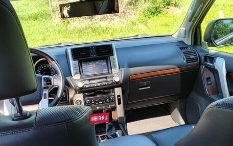Toyota Land Cruiser Prado 150 рестайлинг 2, 2010 год, 3 350 000 рублей, 9 фотография
