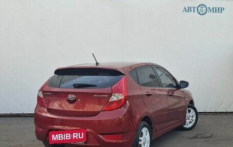 Hyundai Solaris II рестайлинг, 2012 год, 820 000 рублей, 5 фотография