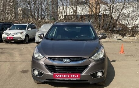 Hyundai ix35 I рестайлинг, 2013 год, 1 000 000 рублей, 1 фотография
