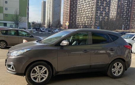 Hyundai ix35 I рестайлинг, 2013 год, 1 000 000 рублей, 2 фотография