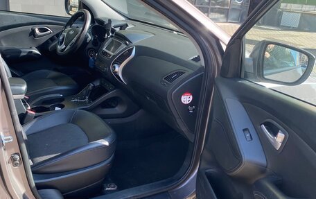 Hyundai ix35 I рестайлинг, 2013 год, 1 000 000 рублей, 6 фотография