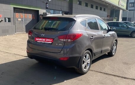 Hyundai ix35 I рестайлинг, 2013 год, 1 000 000 рублей, 4 фотография