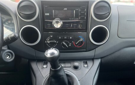 Peugeot Partner II рестайлинг 2, 2013 год, 580 000 рублей, 25 фотография