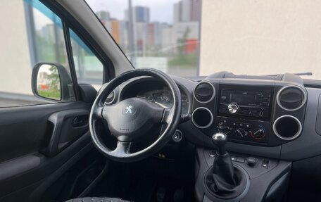 Peugeot Partner II рестайлинг 2, 2013 год, 580 000 рублей, 26 фотография