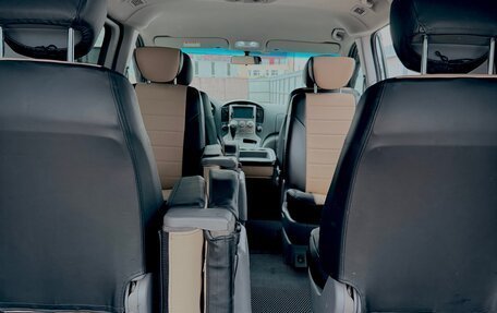 Hyundai Grand Starex Grand Starex I рестайлинг 2, 2009 год, 1 700 000 рублей, 13 фотография