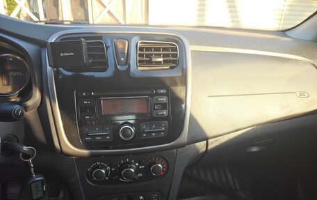 Renault Logan II, 2014 год, 649 000 рублей, 16 фотография