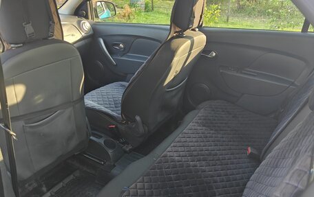 Renault Logan II, 2014 год, 649 000 рублей, 12 фотография