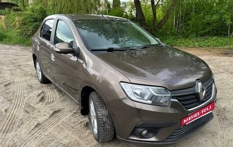 Renault Logan II, 2018 год, 1 000 000 рублей, 6 фотография
