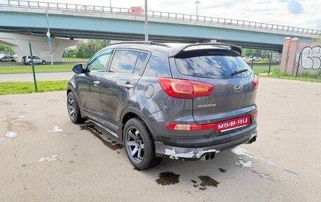 KIA Sportage III, 2011 год, 900 000 рублей, 10 фотография