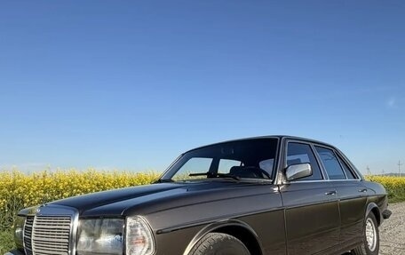 Mercedes-Benz W123, 1982 год, 2 100 000 рублей, 3 фотография