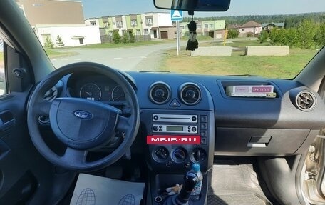 Ford Fiesta, 2005 год, 250 000 рублей, 7 фотография