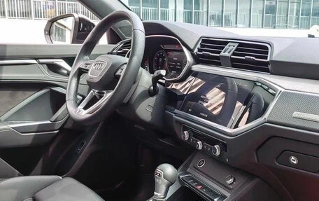 Audi Q3 Sportback, 2022 год, 2 370 000 рублей, 13 фотография