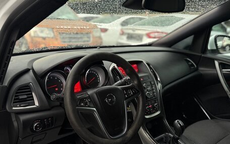 Opel Astra J, 2010 год, 590 000 рублей, 11 фотография