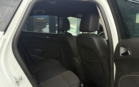 Opel Astra J, 2010 год, 590 000 рублей, 17 фотография